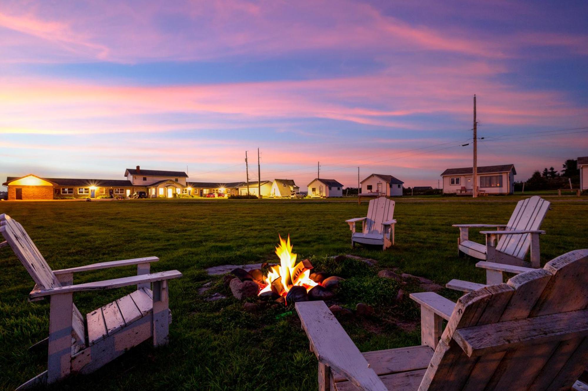 Cape View Motel & Cottages Mavilette 외부 사진